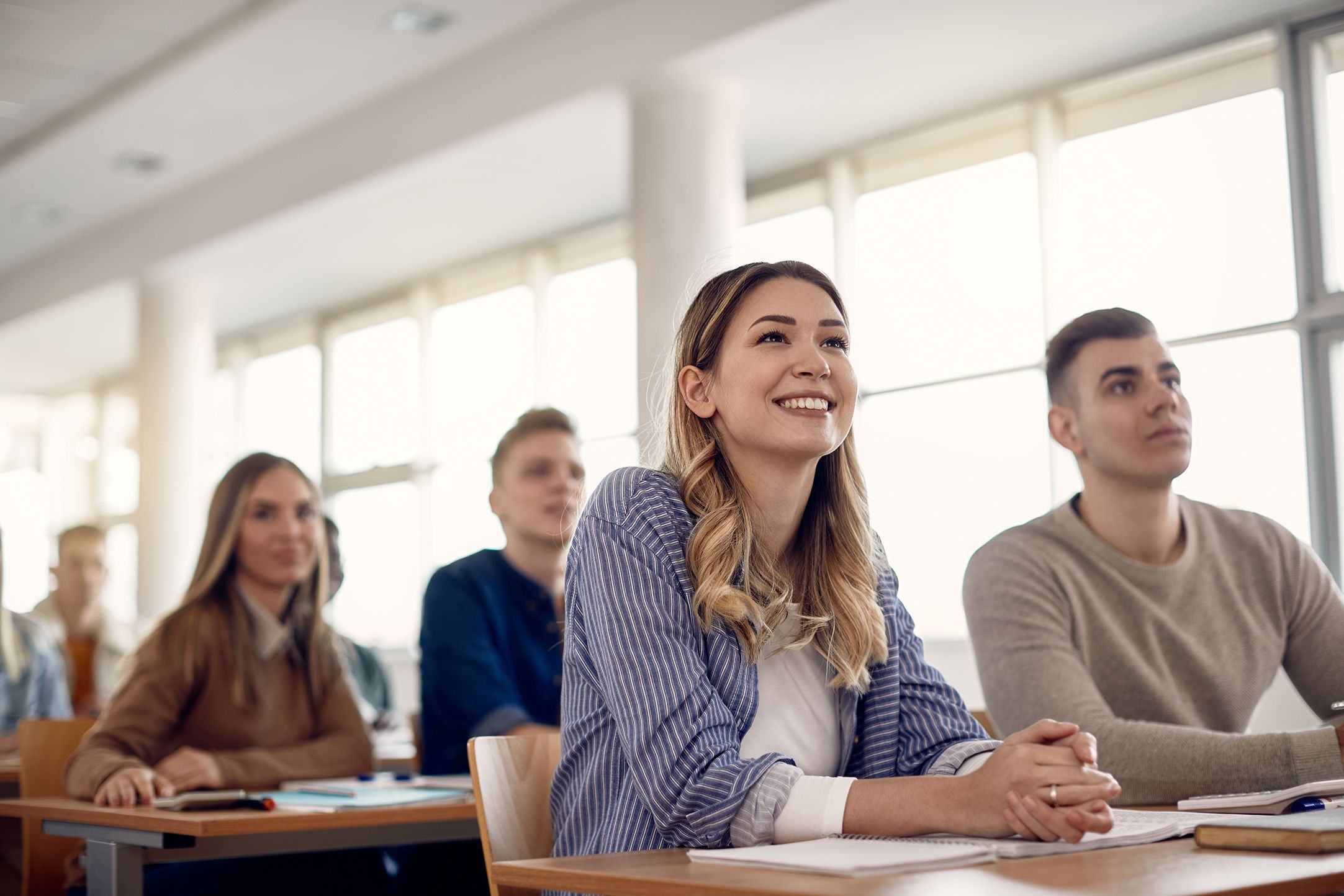 É detentor de habilitação profissional para a docência?